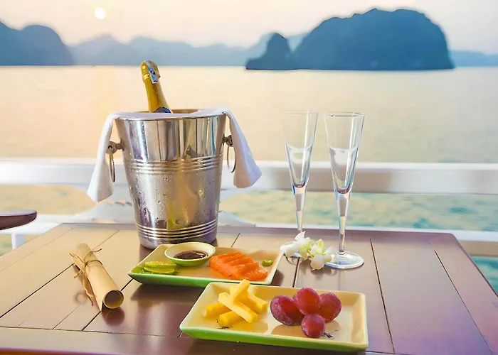 Hera Boutique Cruise Bay Hạ Long