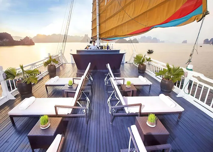 Hera Boutique Cruise Bay Botel *